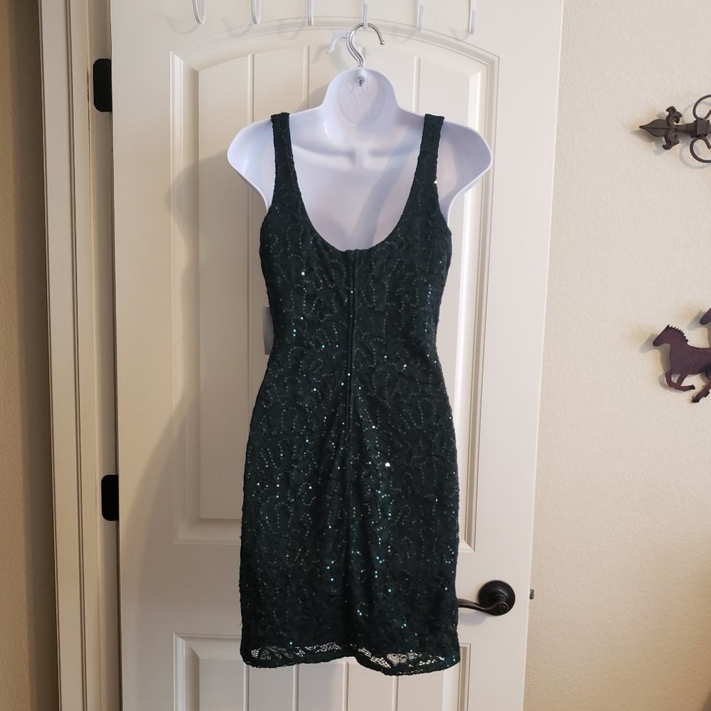 B. Darlin Hunter Green Sequin/Lace Dress NWT - Picture 3 of 8